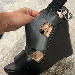 Audrey Brooke Black Wedges